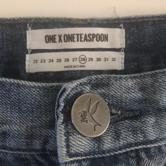 One Teaspoon Jean Shorts - Picture 2 of 5